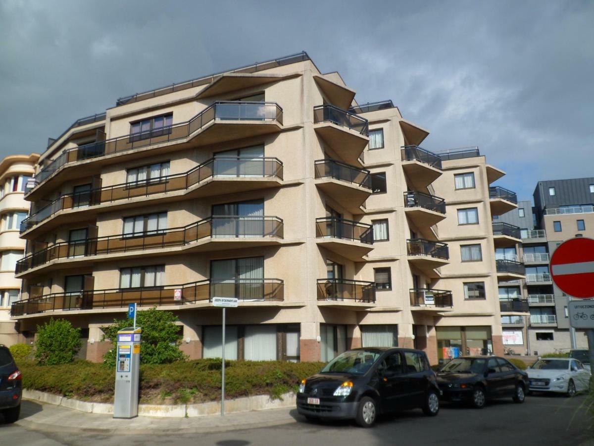 Appartement Residentie Amadeus Met Garage Синт-Идесбалд Экстерьер фото